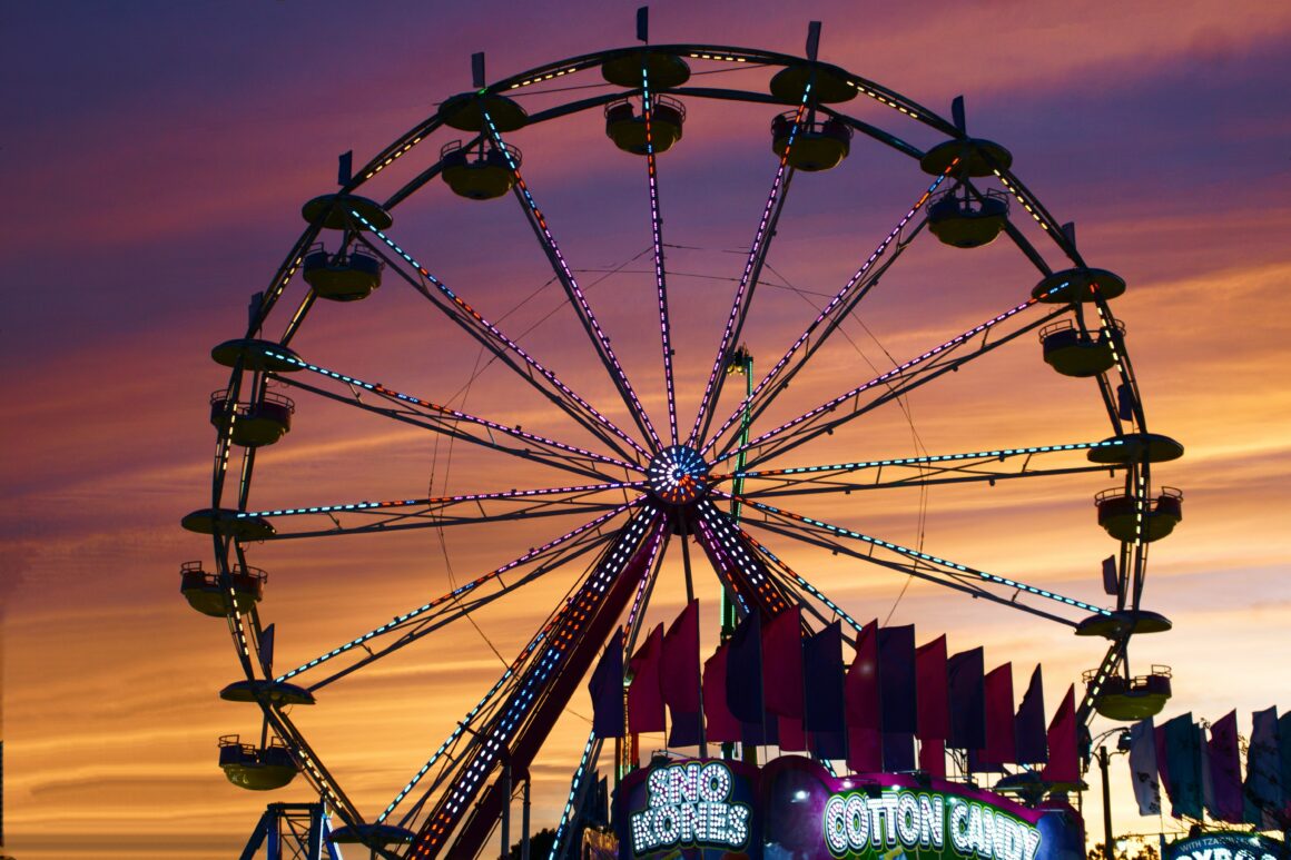 A ferris wheel at sunset